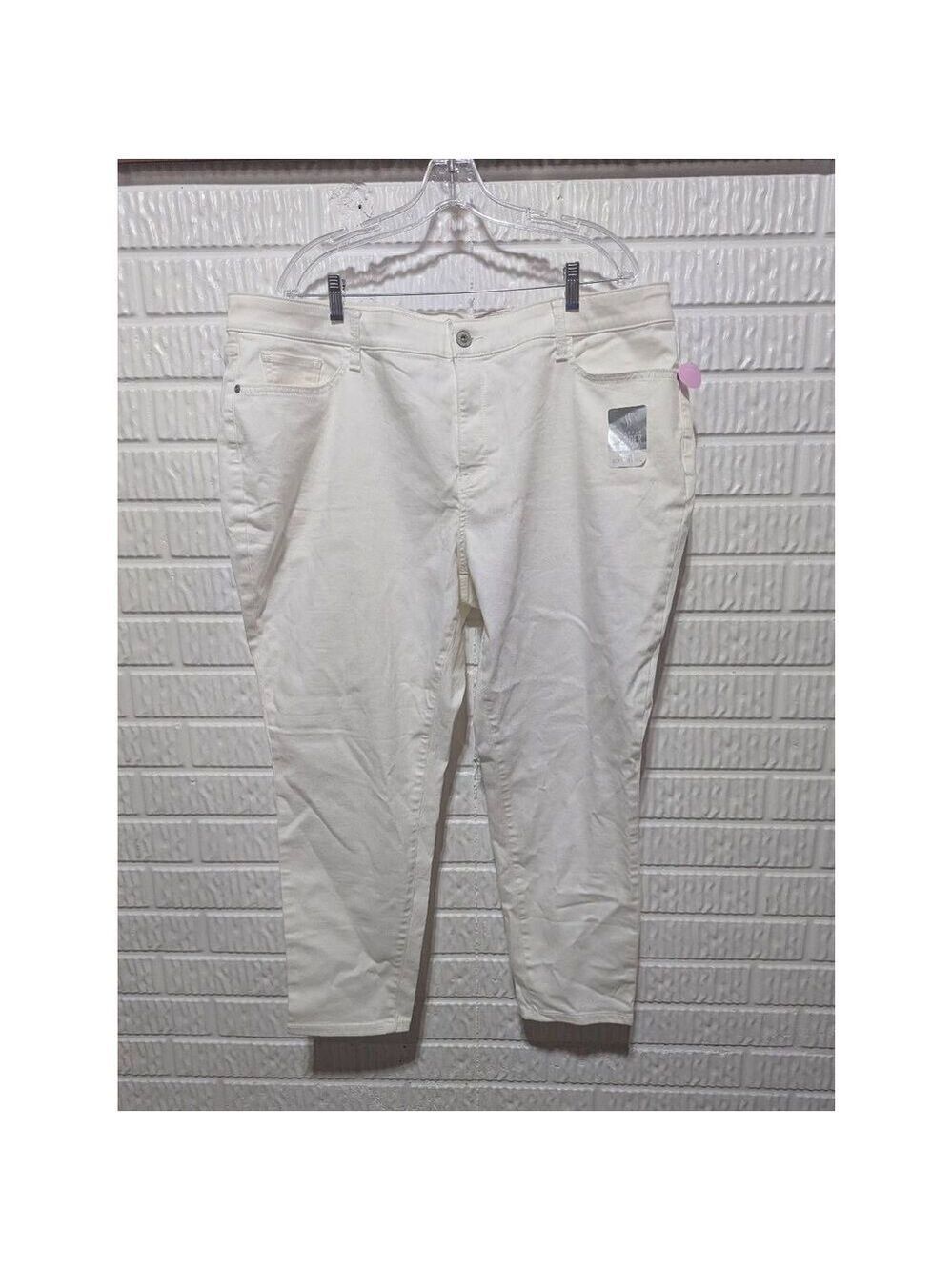 St. John's Bay Women's White Solid Skinny Leg Mid-Rise Jeans Size 22W NWT